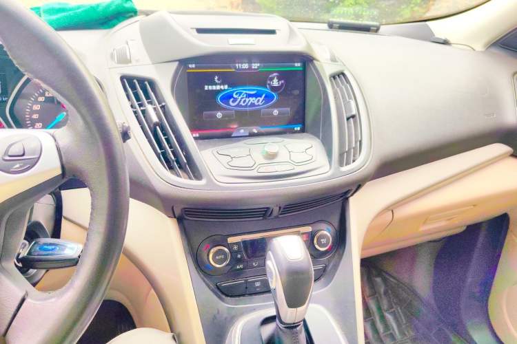 Used Ford Kuga 2013 1.6L GTDi 4x4 Elite Model Audio And AC Panel
