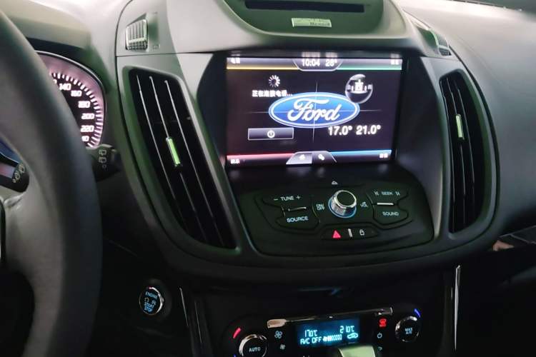 Used Ford Kuga 2013 2.0L GTDi Four-Wheel-Drive Sport Model Audio And AC Panel