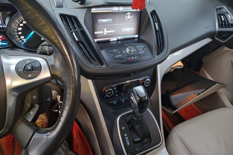 Used Ford Kuga 2013 1.6L GTDi 4x4 Elite Model Audio And AC Panel
