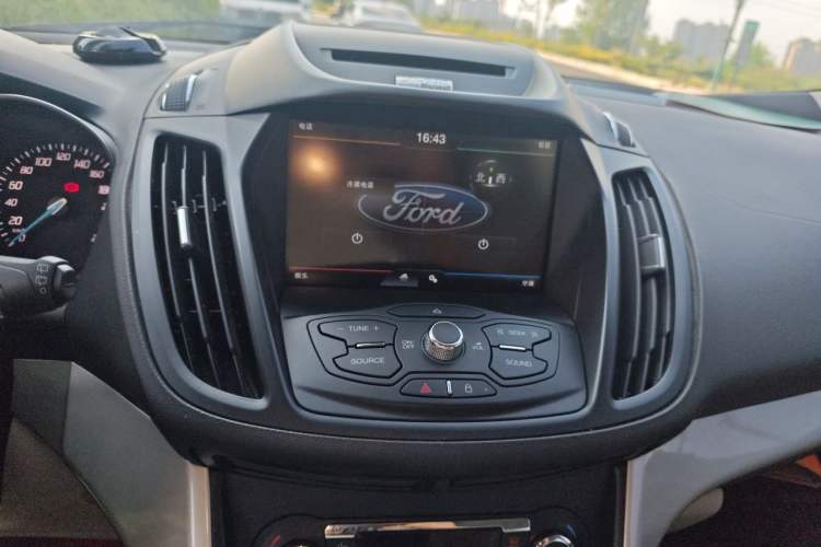 Used Ford Kuga 2013 1.6L GTDi 4x4 Elite Model Audio And AC Panel