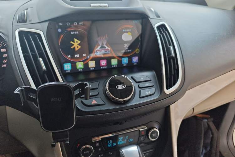 Used Ford Kuga 2013 2.0L GTDi Four-Wheel-Drive Elite Model Audio And AC Panel