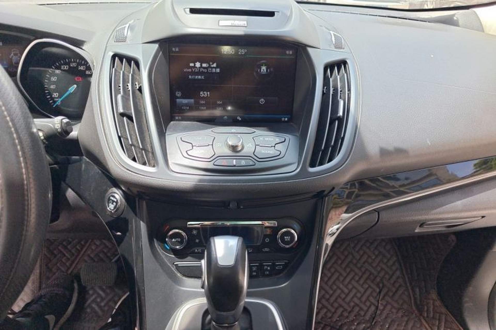 Used Ford Kuga 2013 2.0L GTDi Four-Wheel-Drive Sport Model Audio And AC Panel