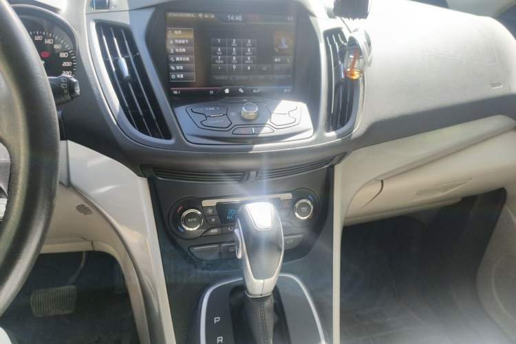 Used Ford Kuga 2013 1.6L GTDi 4x4 Elite Model Audio And AC Panel