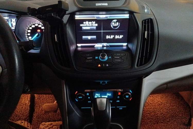 Used Ford Kuga 2013 1.6L GTDi 4x4 Elite Model Audio And AC Panel