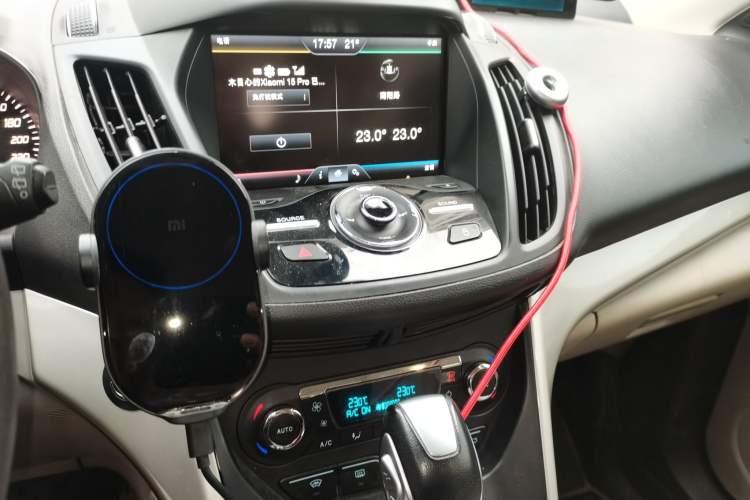 Used Ford Kuga 2013 2.0L GTDi Four-Wheel Drive Premium Model Audio And AC Panel