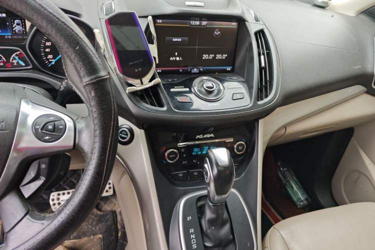 Used Ford Kuga 2013 2.0L GTDi Four-Wheel Drive Premium Model Audio And AC Panel