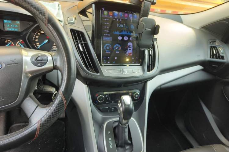 Used Ford Kuga 2013 1.6L GTDi Two-Wheel-Drive Trend Model Audio And AC Panel