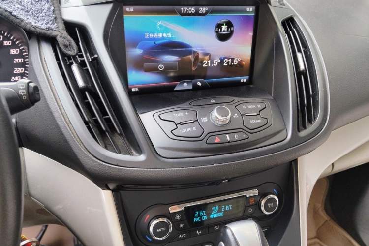 Used Ford Kuga 2013 1.6L GTDi 4x4 Elite Model Audio And AC Panel