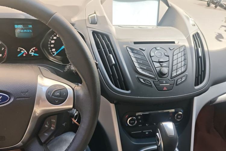 Used Ford Kuga 2013 1.6L GTDi Two-Wheel-Drive Trend Model Audio And AC Panel
