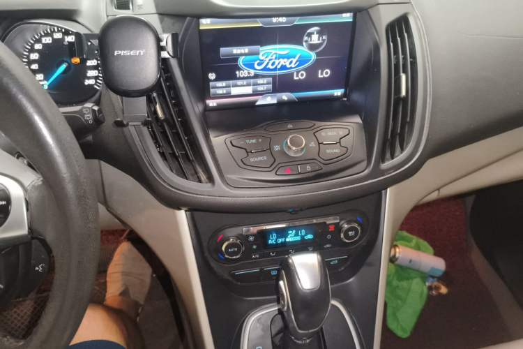 Used Ford Kuga 2013 1.6L GTDi 4x4 Elite Model Audio And AC Panel