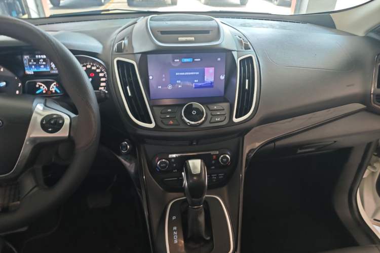 Used Ford Kuga 2013 2.0L GTDi Four-Wheel-Drive Sport Model Audio And AC Panel