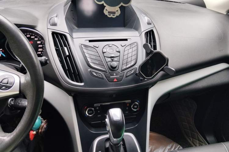 Used Ford Kuga 2013 1.6L GTDi Two-Wheel-Drive Trend Model Audio And AC Panel
