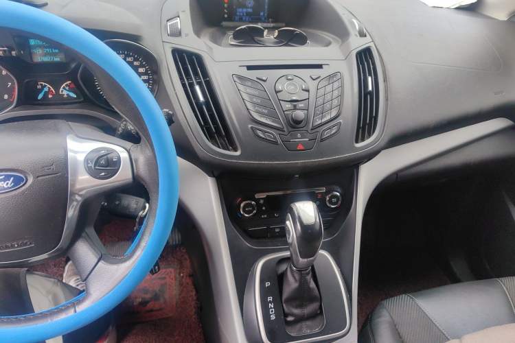 Used Ford Kuga 2013 1.6L GTDi Two-Wheel-Drive Trend Model Audio And AC Panel