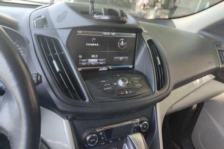 Used Ford Kuga 2013 2.0L GTDi Four-Wheel-Drive Elite Model Audio And AC Panel
