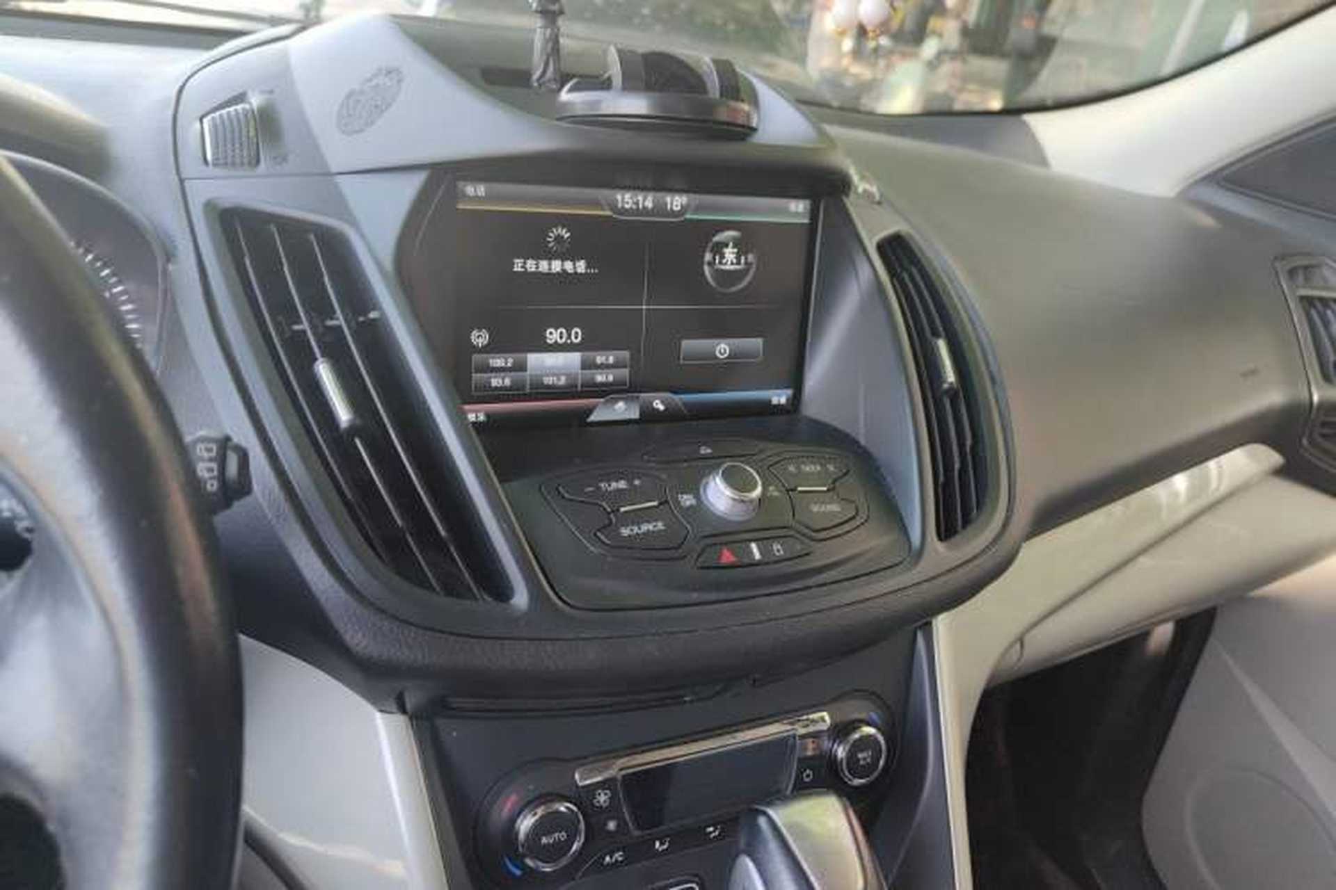 Used Ford Kuga 2013 2.0L GTDi Four-Wheel-Drive Elite Model Audio And AC Panel
