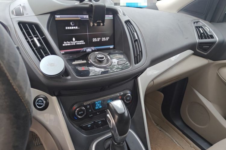 Used Ford Kuga 2013 2.0L GTDi Four-Wheel-Drive Sport Model Audio And AC Panel