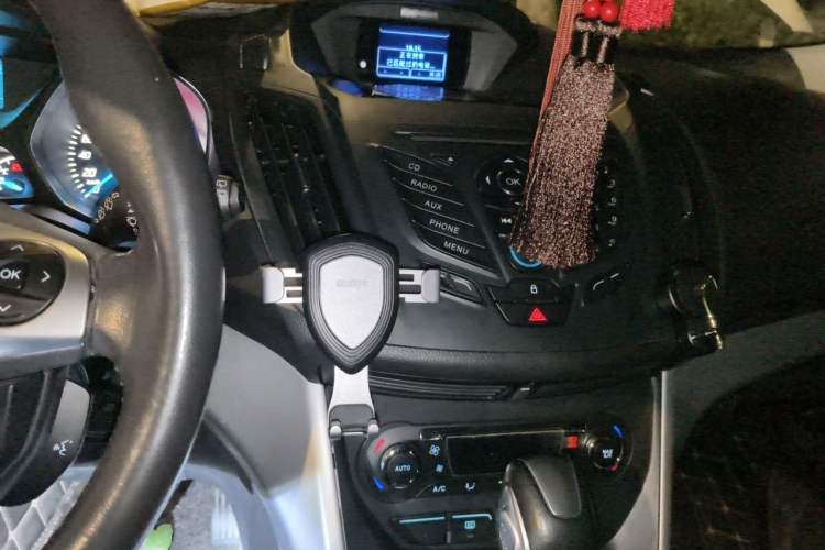 Used Ford Kuga 2013 1.6L GTDi Two-Wheel-Drive Trend Model Audio And AC Panel