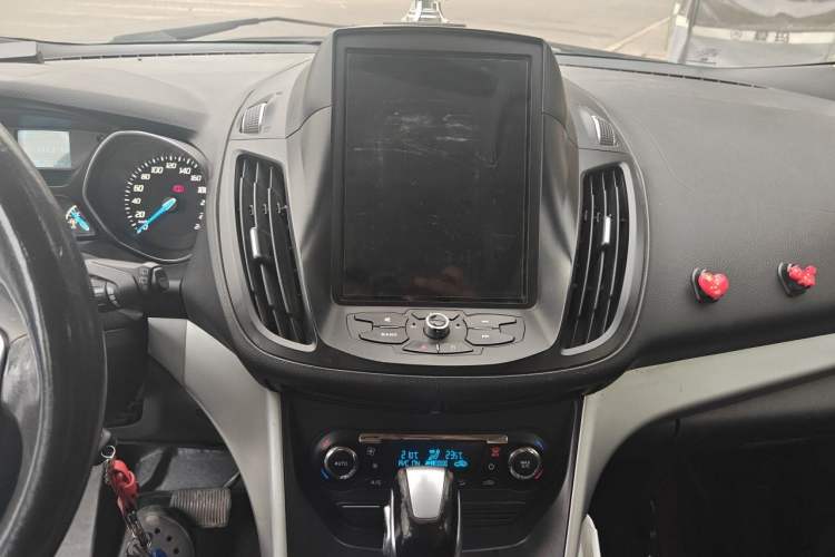 Used Ford Kuga 2013 1.6L GTDi Two-Wheel-Drive Trend Model Audio And AC Panel