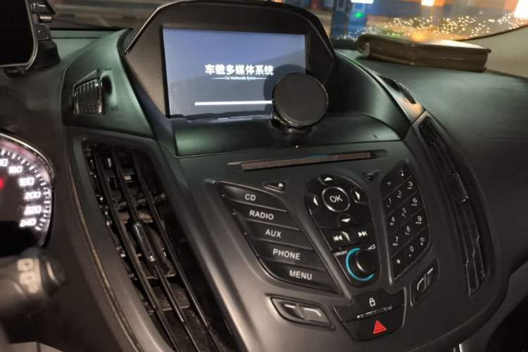 Used Ford Kuga 2013 1.6L GTDi Two-Wheel-Drive Trend Model Audio And AC Panel