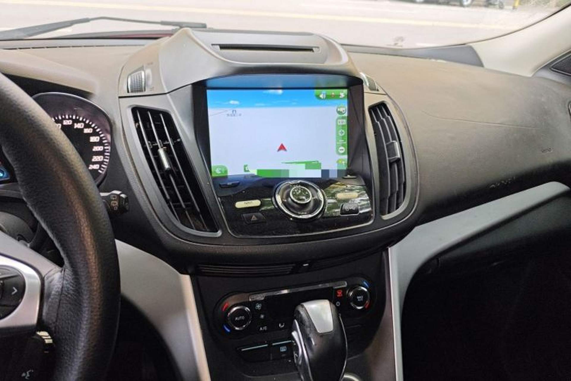 Used Ford Kuga 2013 1.6L GTDi Two-Wheel-Drive Trend Model Audio And AC Panel