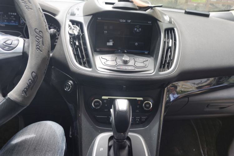 Used Ford Kuga 2013 2.0L GTDi Four-Wheel-Drive Sport Model Audio And AC Panel