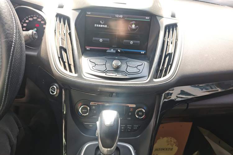 Used Ford Kuga 2013 2.0L GTDi Four-Wheel-Drive Sport Model Audio And AC Panel