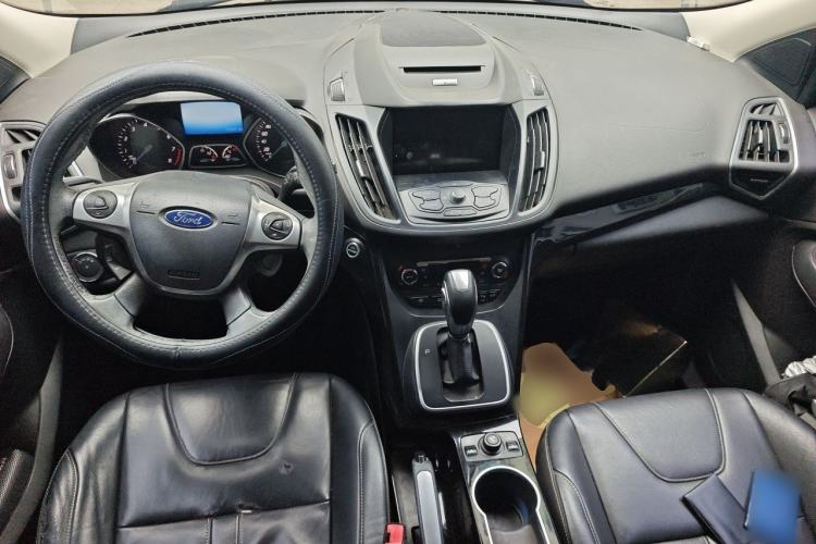 Used Ford Kuga 2013 2.0L GTDi Four-Wheel-Drive Sport Model Center Console