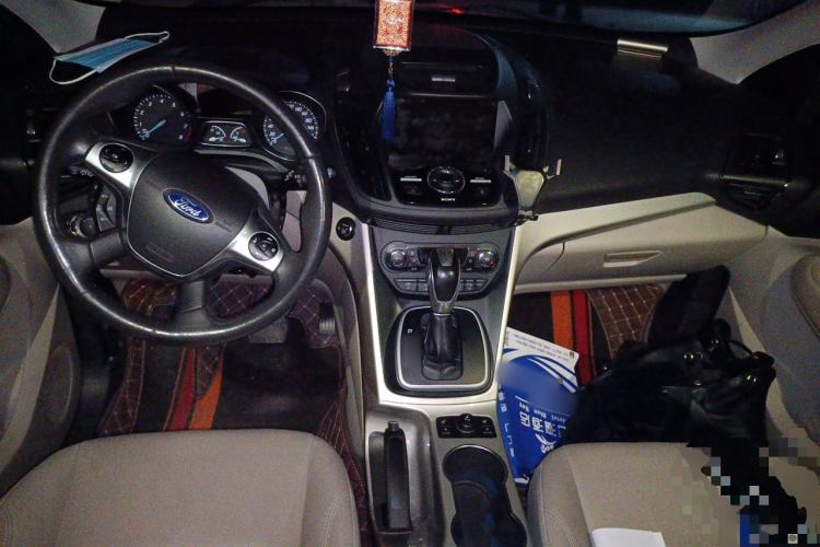 Used Ford Kuga 2013 2.0L GTDi Four-Wheel Drive Premium Model Center Console