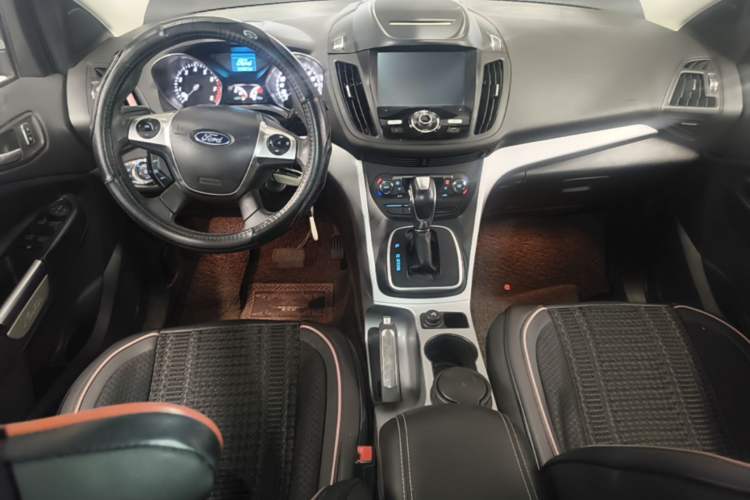 Used Ford Kuga 2013 1.6L GTDi Two-Wheel-Drive Trend Model Center Console