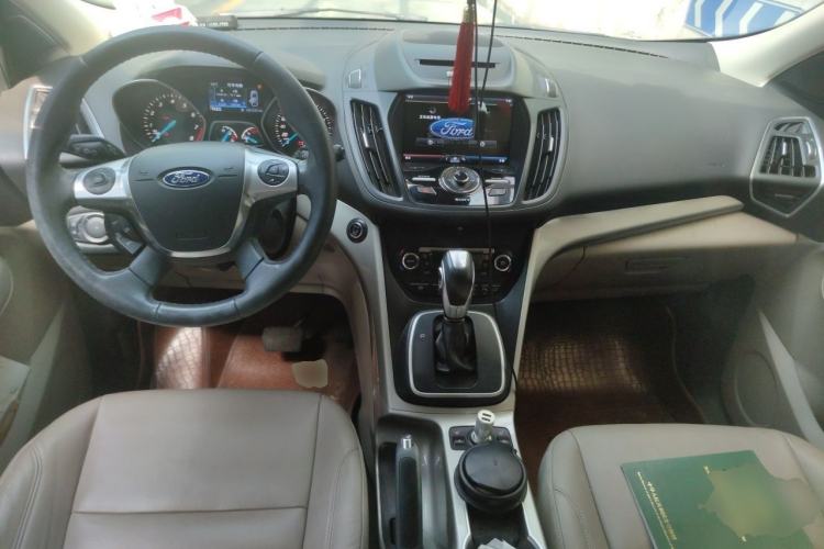 Used Ford Kuga 2013 2.0L GTDi Four-Wheel Drive Premium Model Center Console