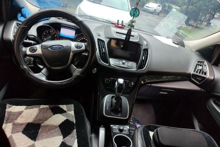 Used Ford Kuga 2013 2.0L GTDi Four-Wheel Drive Premium Model Center Console