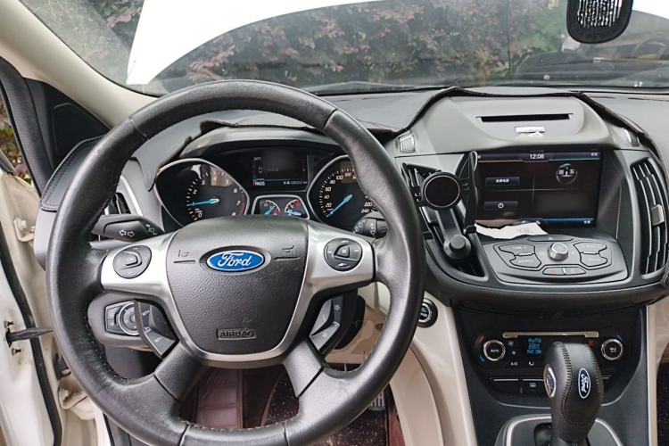 Used Ford Kuga 2013 1.6L GTDi 4x4 Elite Model Center Console