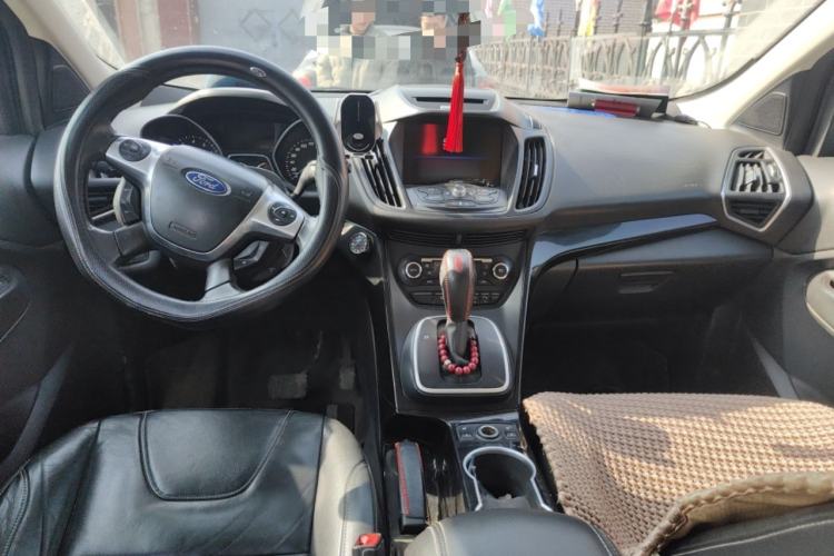 Used Ford Kuga 2013 2.0L GTDi Four-Wheel-Drive Sport Model Center Console