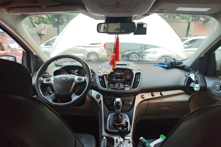 Used Ford Kuga 2013 2.0L GTDi Four-Wheel Drive Premium Model Center Console