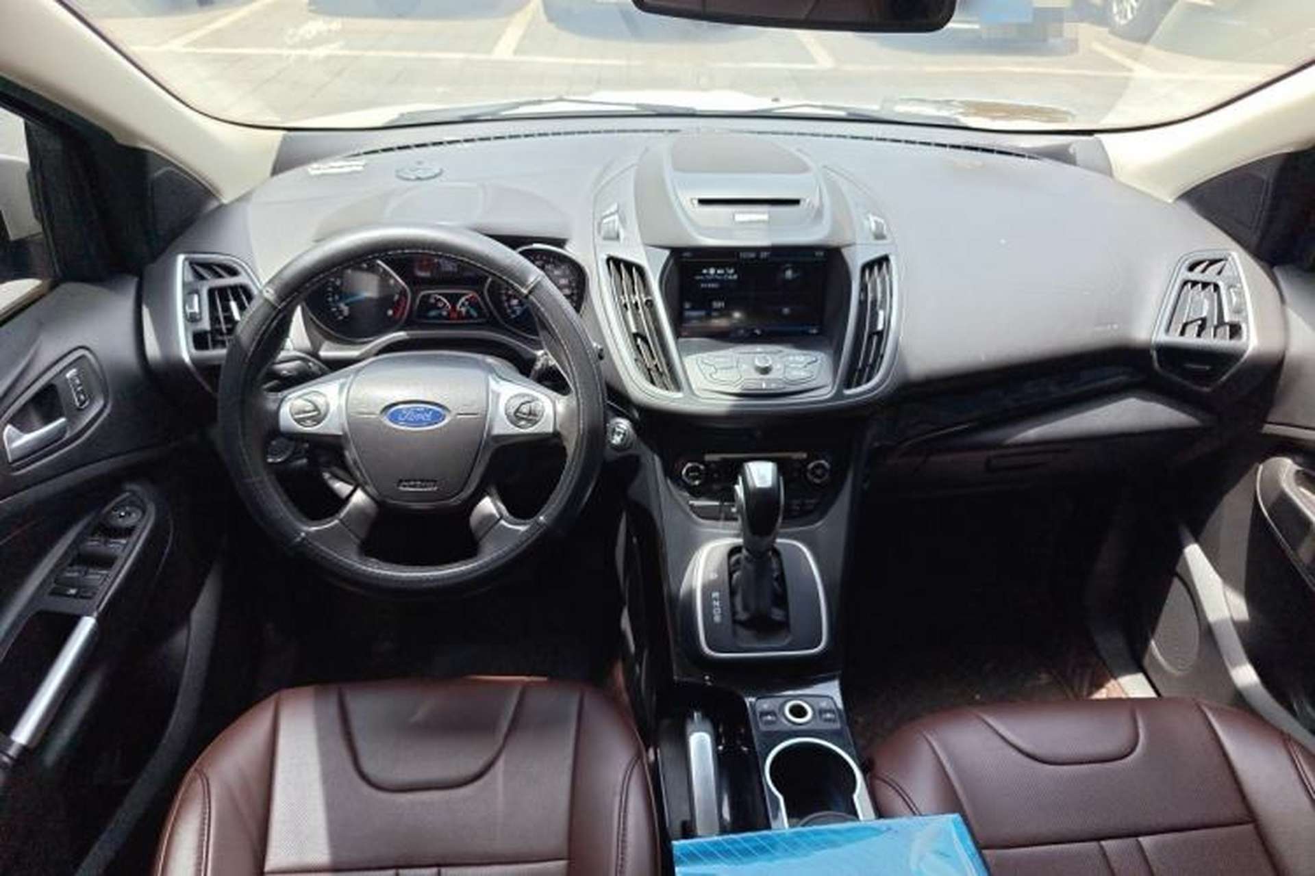Used Ford Kuga 2013 2.0L GTDi Four-Wheel-Drive Sport Model Center Console