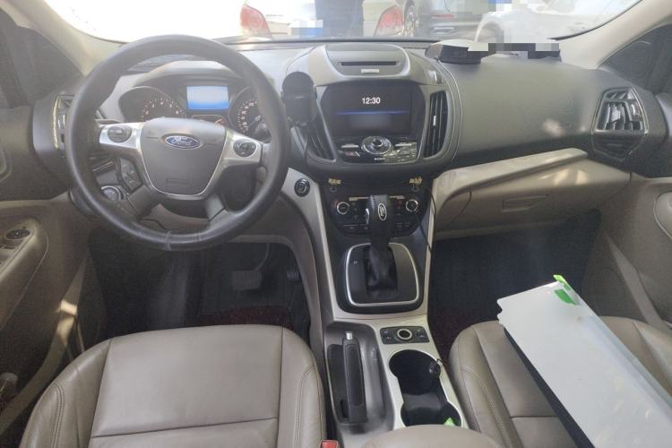 Used Ford Kuga 2013 2.0L GTDi Four-Wheel Drive Premium Model Center Console