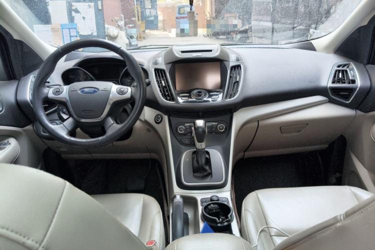 Used Ford Kuga 2013 2.0L GTDi Four-Wheel Drive Premium Model Center Console