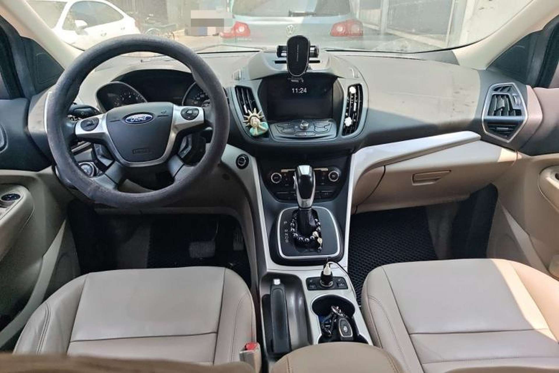 Used Ford Kuga 2013 2.0L GTDi Four-Wheel-Drive Elite Model Center Console