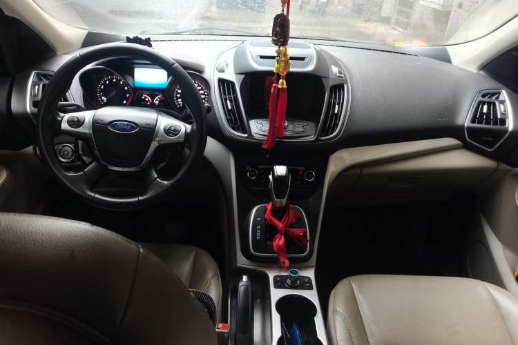 Used Ford Kuga 2013 2.0L GTDi Four-Wheel Drive Premium Model Center Console