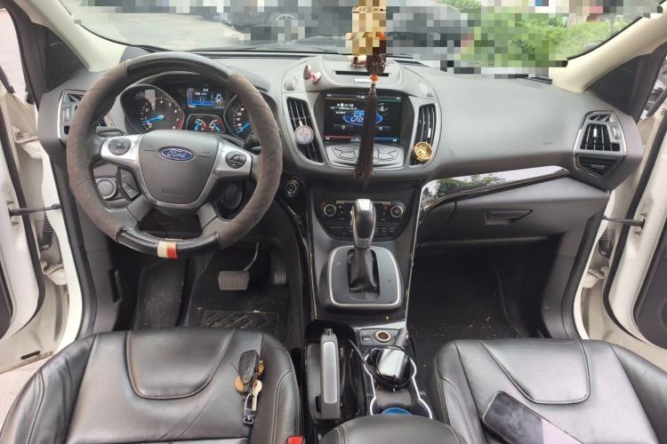 Used Ford Kuga 2013 2.0L GTDi Four-Wheel-Drive Sport Model Center Console