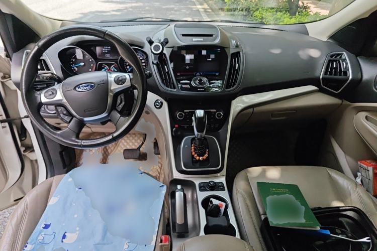 Used Ford Kuga 2013 2.0L GTDi Four-Wheel Drive Premium Model Center Console