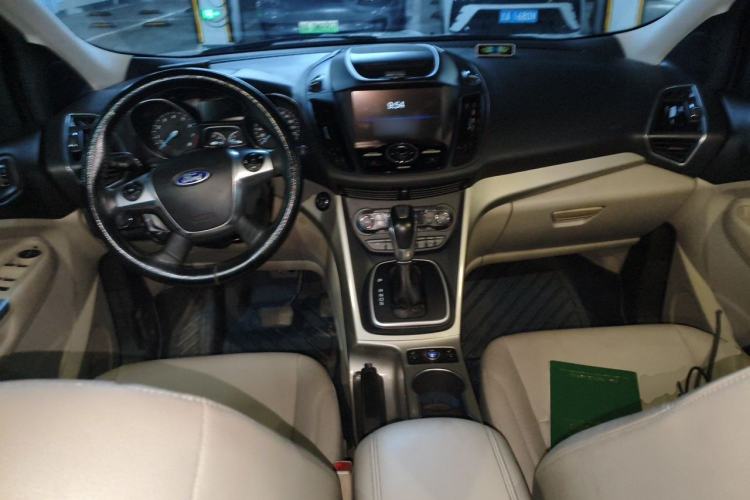 Used Ford Kuga 2013 2.0L GTDi Four-Wheel Drive Premium Model Center Console
