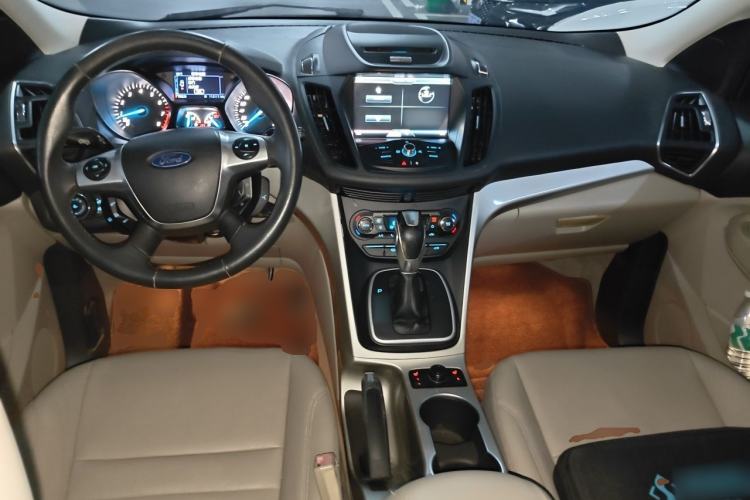 Used Ford Kuga 2013 2.0L GTDi Four-Wheel-Drive Elite Model Center Console