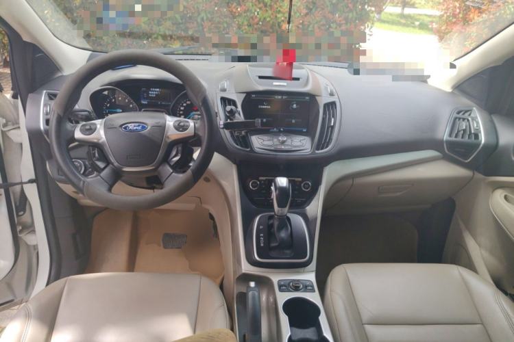 Used Ford Kuga 2013 1.6L GTDi 4x4 Elite Model Center Console