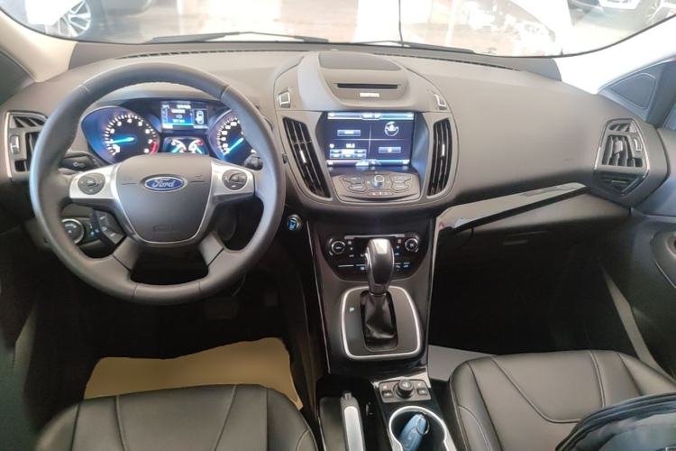 Used Ford Kuga 2013 2.0L GTDi Four-Wheel-Drive Sport Model Center Console