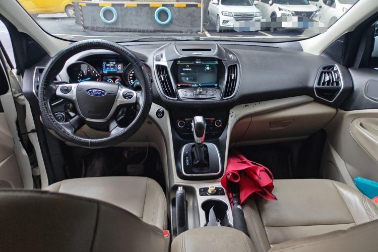 Used Ford Kuga 2013 2.0L GTDi Four-Wheel-Drive Elite Model Center Console