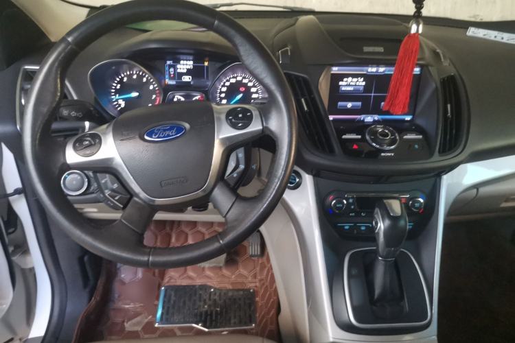 Used Ford Kuga 2013 2.0L GTDi Four-Wheel Drive Premium Model Center Console