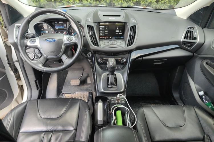 Used Ford Kuga 2013 2.0L GTDi Four-Wheel-Drive Sport Model Center Console