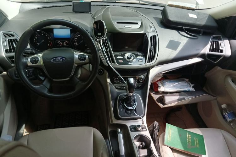 Used Ford Kuga 2013 2.0L GTDi Four-Wheel Drive Premium Model Center Console