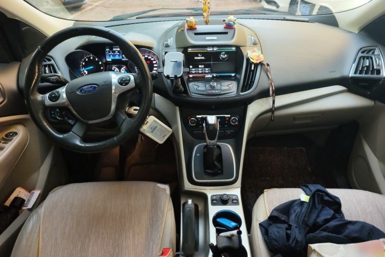 Used Ford Kuga 2013 1.6L GTDi 4x4 Elite Model Center Console